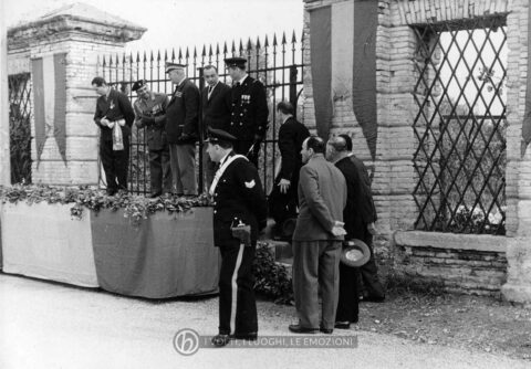 Archivio parrocchiale - Inaugurazione Monumento ai Caduti