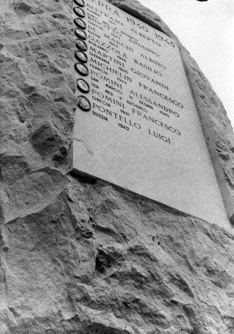 Archivio parrocchiale - Inaugurazione Monumento ai Caduti