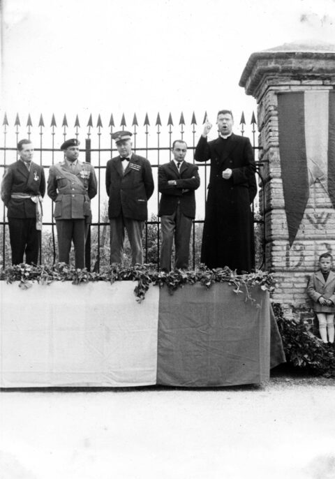 Archivio parrocchiale - Inaugurazione Monumento ai Caduti