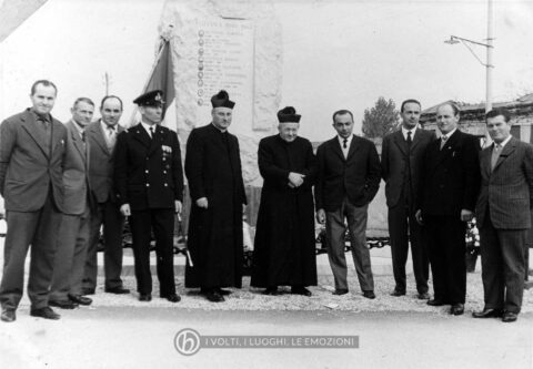 Archivio parrocchiale - Inaugurazione Monumento ai Caduti