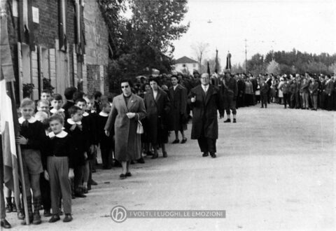Archivio parrocchiale - Inaugurazione Monumento ai Caduti