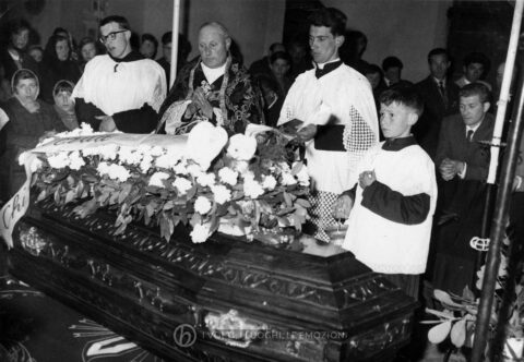 Archivio parrocchiale - Funerale Don Massimino Pellizzari