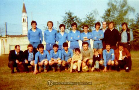 Foto Giacinto Bandiera - Anni '70: la squadra di calcio di Barcon
