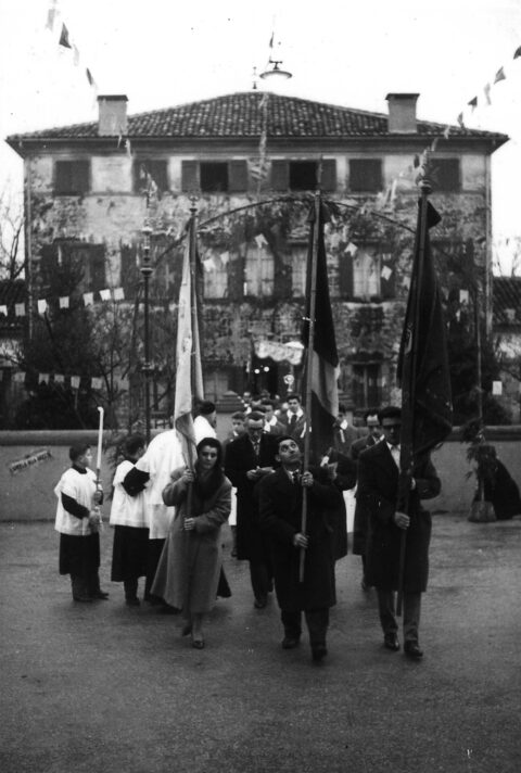 Foto Ida Trinca - Riti religiosi: la processione