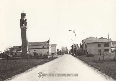 Foto Famiglia Mardegan-Piccolo - Via Stazione: il centro di Barcon visto da ovest
