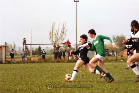 Foto Maurizio Soligo - Anni '80. La squadra di calcio di Barcon che militava in 3^ categoria