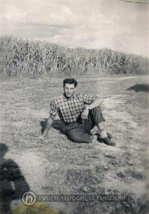 Foto Mazzoccato-Trinca - 1956: Paolo alla piantagione di canna da zucchero nel Queensland (Australia)