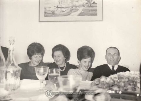 Foto Sorelle Occhial - La famiglia Occhial
