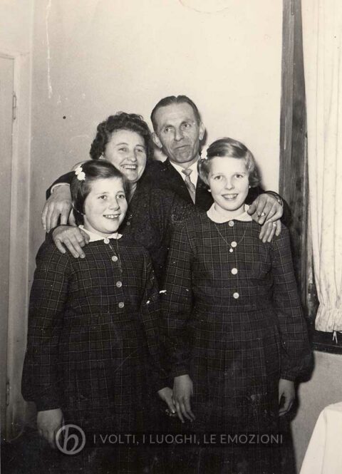 Foto Sorelle Occhial - La famiglia Occhial