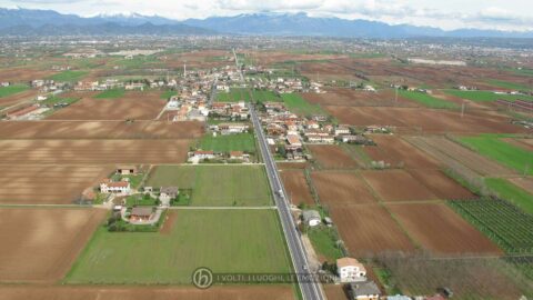 Foto Maurizio Soligo - 2 aprile 2010: foto aerea da sud