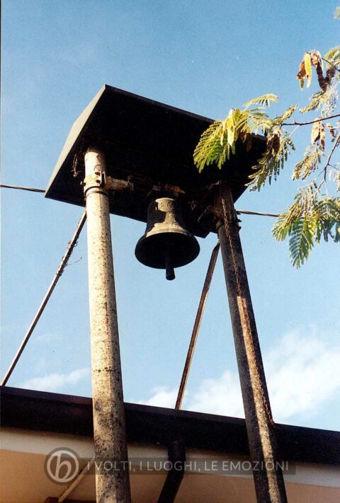 Il capitello votivo dedicato a S. Giuseppe, 24 marzo 2002