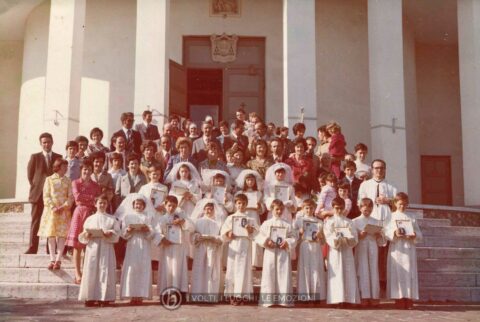 Foto Luca Gazzola: la classe 1967 in gita alla chiesa di Santa Maria della Vittoria, dopo la Prima Comunione.