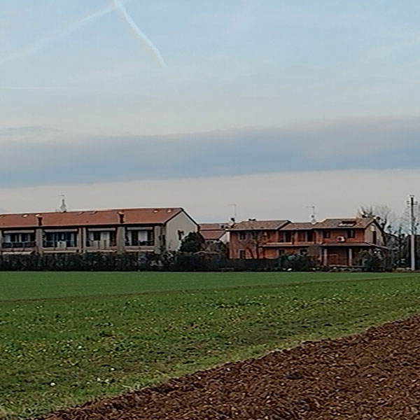 Panoramica del centro di Barcon ripreso dai campi a sud