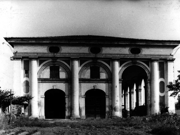 Foto Comune di Vedelago - La Barchessa di Villa Pola prima dei restauri di inizio anni 2000