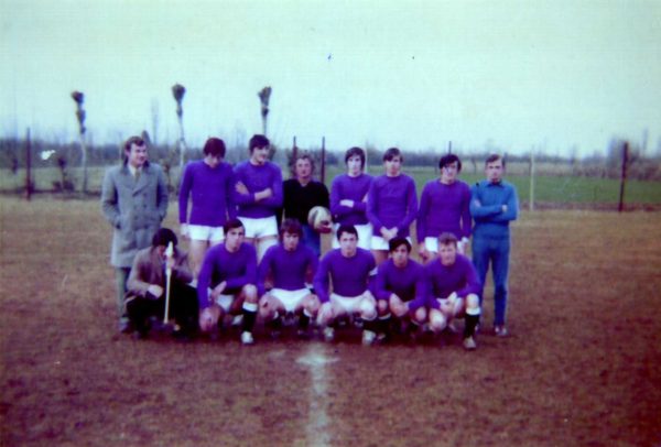 Foto Giacinto Bandiera - Anni '70: la squadra di calcio di Barcon