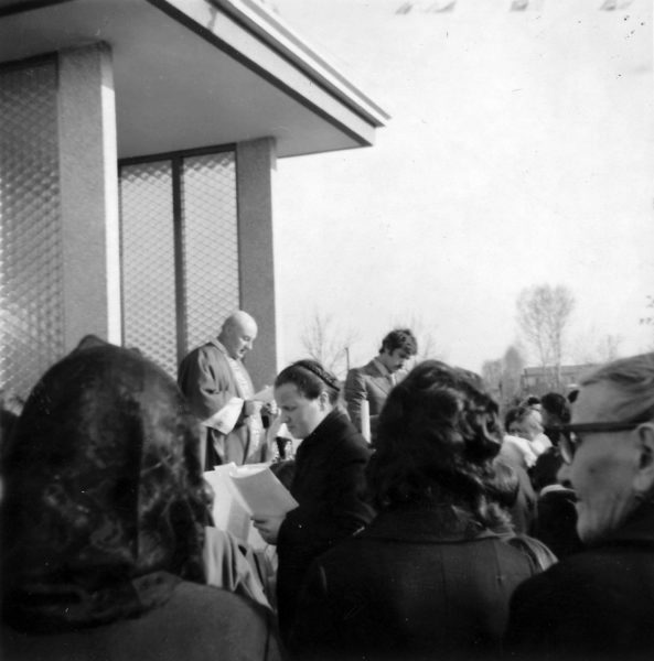 Foto Ida Trinca - 19 marzo 1972: celebrazione della festa di San Giuseppe con una messa al capitello in contrada Soligo