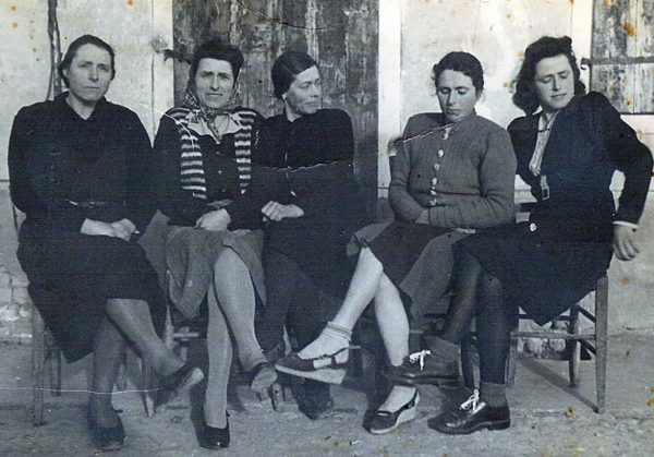 Foto Maurizio Soligo - Anni '50: le sorelle Sartor
