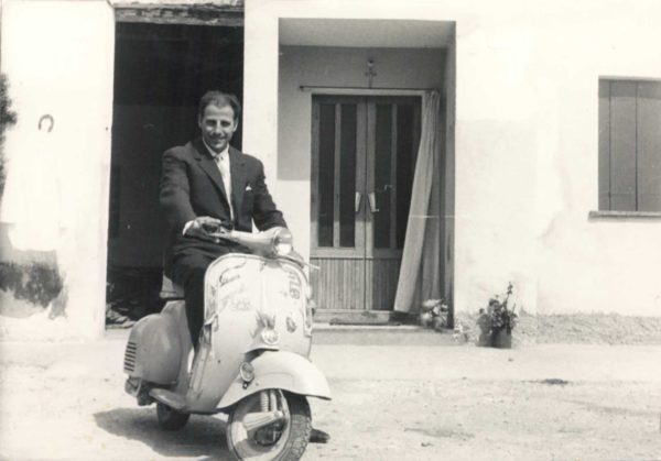 Foto Mazzoccato-Trinca - 1962: Paolo sulla vespa