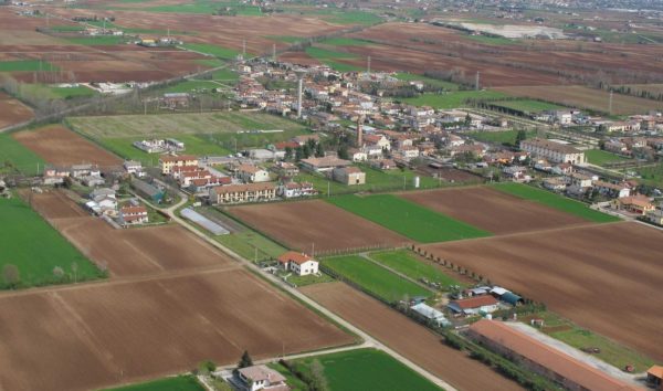 Foto Maurizio Soligo - 2 aprile 2010: foto aerea da sud-ovest