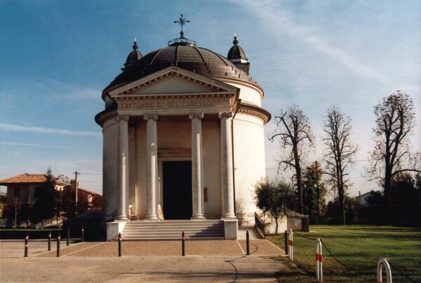 Santuario della Madonna del Caravaggio, 2001